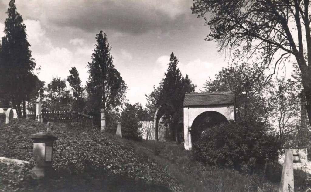04 – Košice, evanjelický cintorín: hist. foto; dig. archív KPÚ Košice, orig. zdroj: Štát. archív Košice 