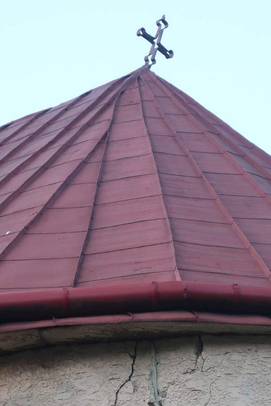 30 Detail poškodenia kríža ukončujúceho strechu svätyne (14. 10. 2023) , zdroj: Archív KPÚ Prešov